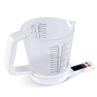 Kitchen scale with measuring cup